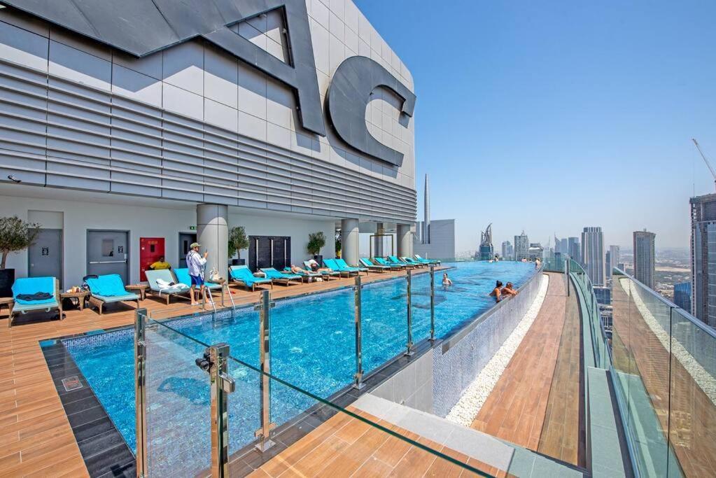 Apartment Opulent Hollywood Styled Flat In Paramount Tower Dubai