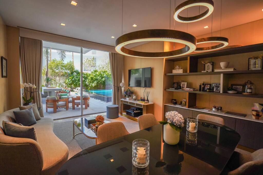 Private Pool Apt. Five Palm Jumeirah Up To 6guest Lägenhet Dubai