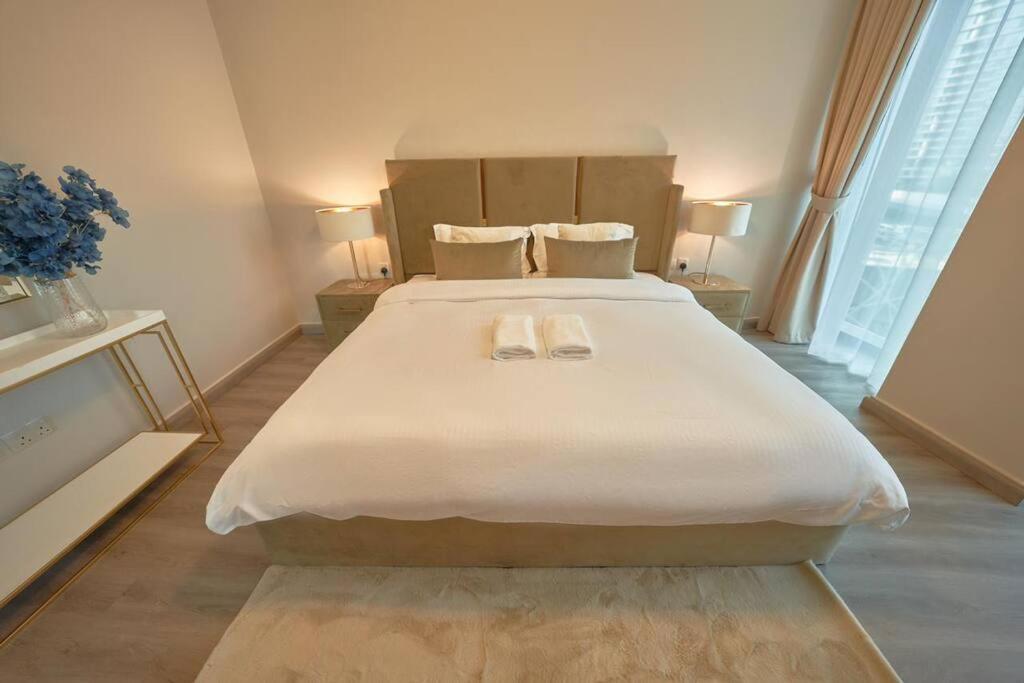 Magnificent Stunning 3 Bedroom With Burj Khalifa View * Dubaï