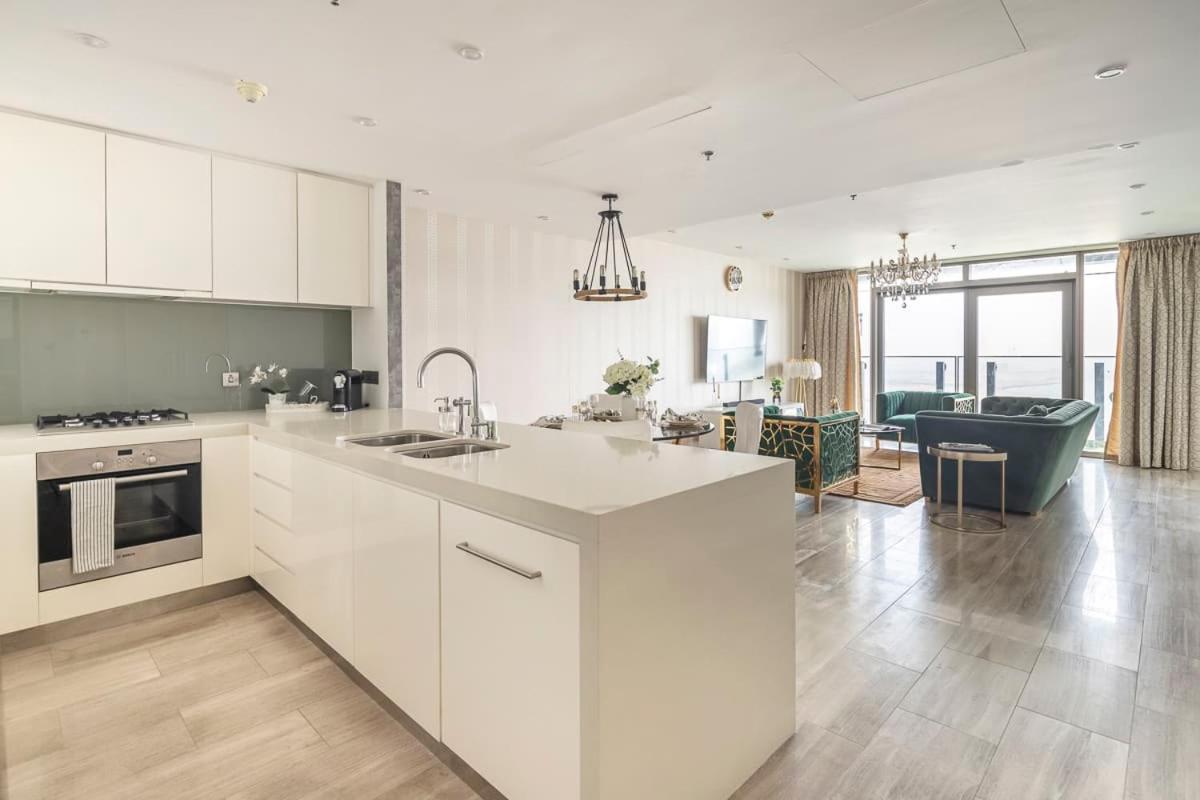 Frank Porter - D1 Jaddaf Apartament *