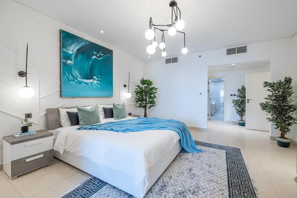 Ultimate / 4 Beds / Private / The Palm / Beachfront / Upgraded / Full Palm, Marina Skyline, Ain View * Dubai