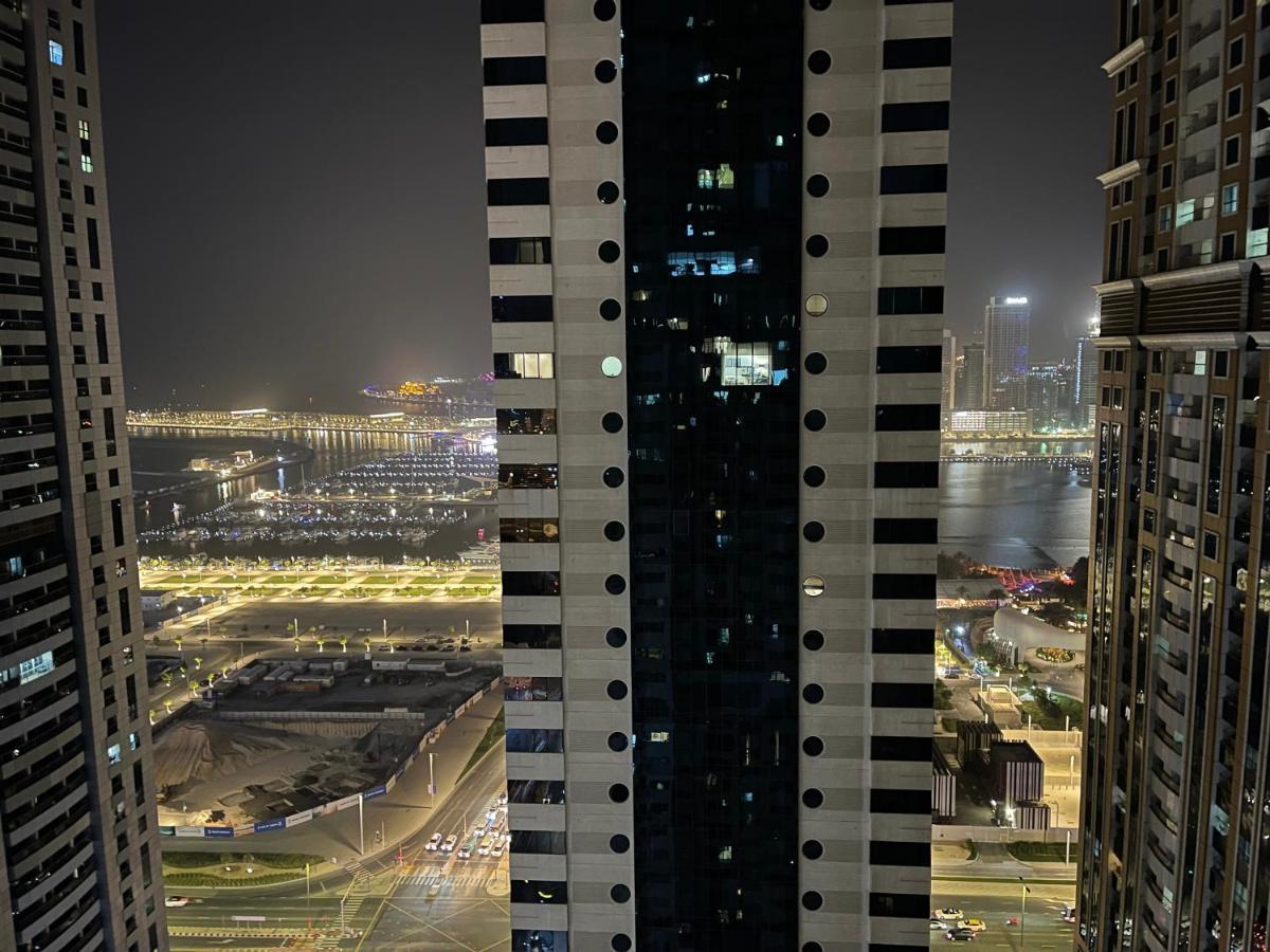 Sea View 1br - Marina Pinnacle Dubai