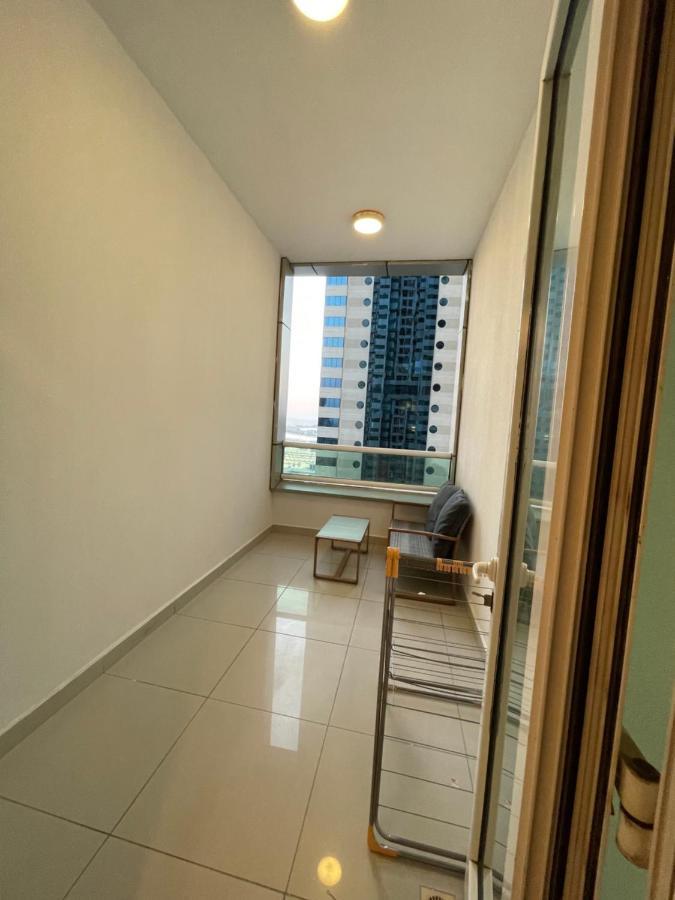 Sea View 1br - Marina Pinnacle Apartment *