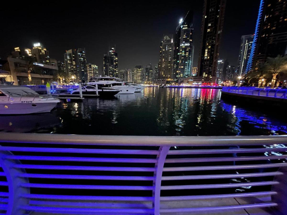 Sea View 1br - Marina Pinnacle Dubai