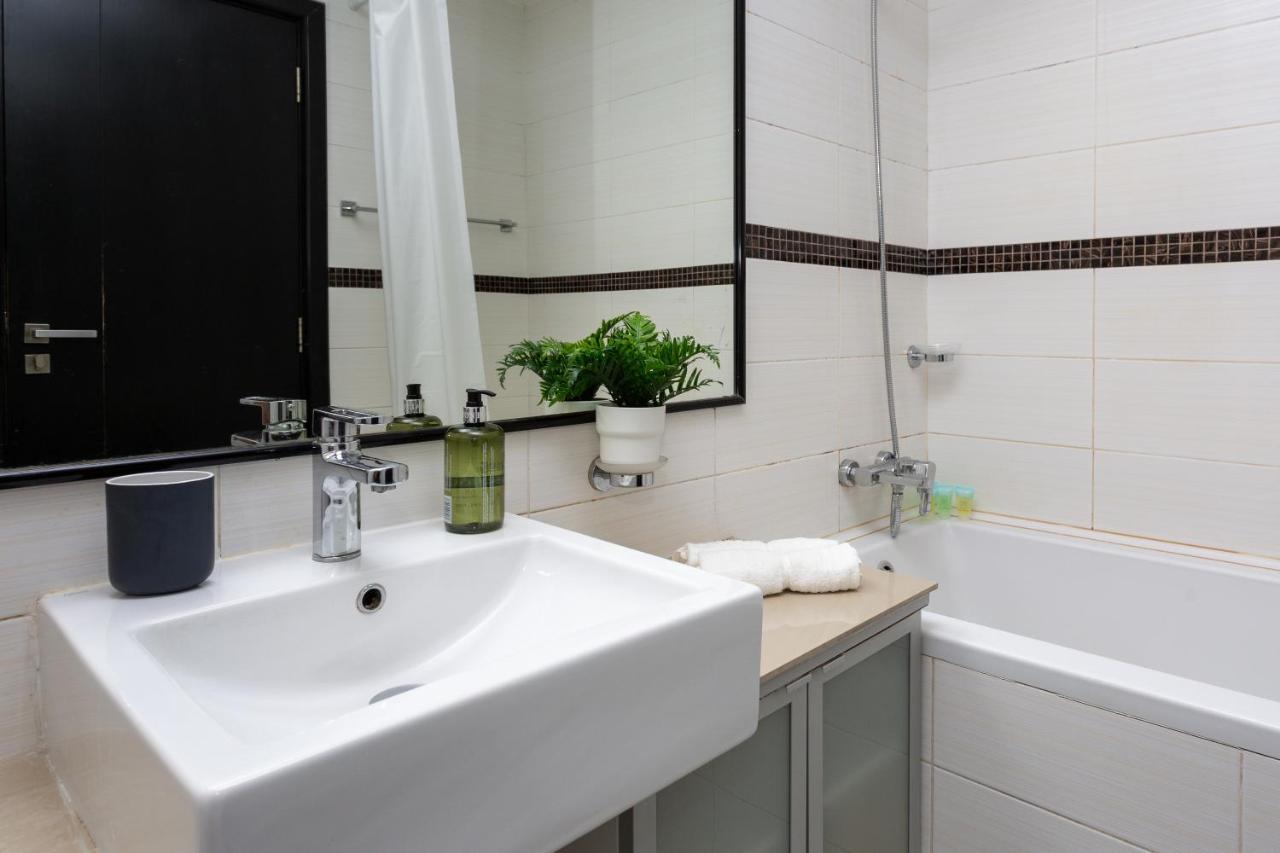 Apartamento Sky View Tower In Marina Jbr Dubái