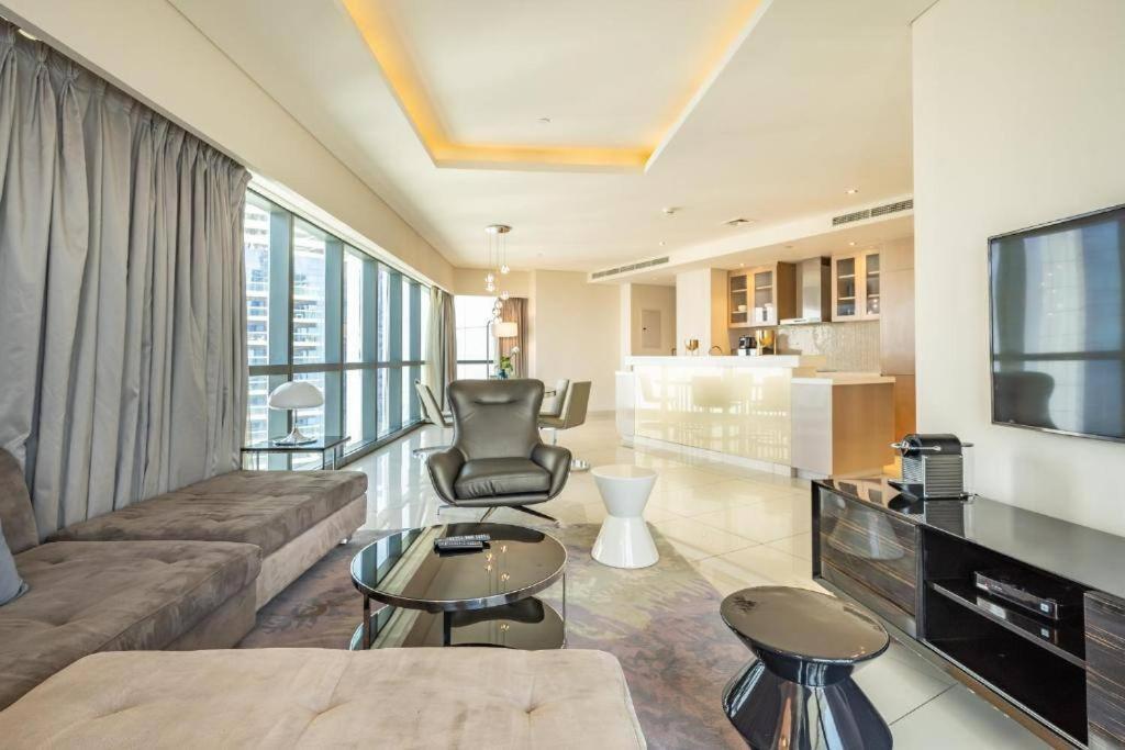 Damac Towers By Paramount & Apartamento Dubái