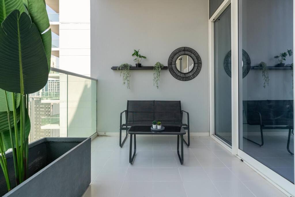 Appartamento 2bdr - Burj Khalifa View - Pool, Sauna & Hamam