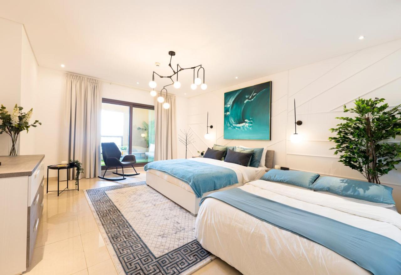 Ultimate / 4 Beds / Private / The Palm / Beachfront / Upgraded / Full Palm, Marina Skyline, Ain View *