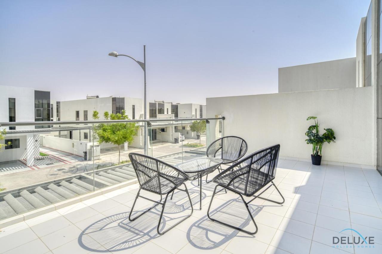Flawless 3br Townhouse With Assistant's At Damac Hills 2 By Deluxe Homes
