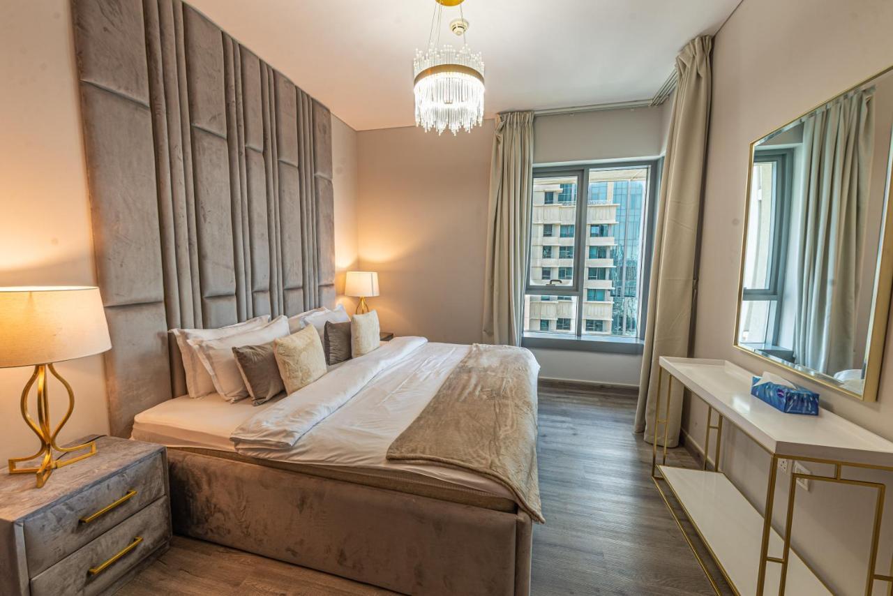 Apartment First Class 2br With Full Burj Khalifa And Fountain View