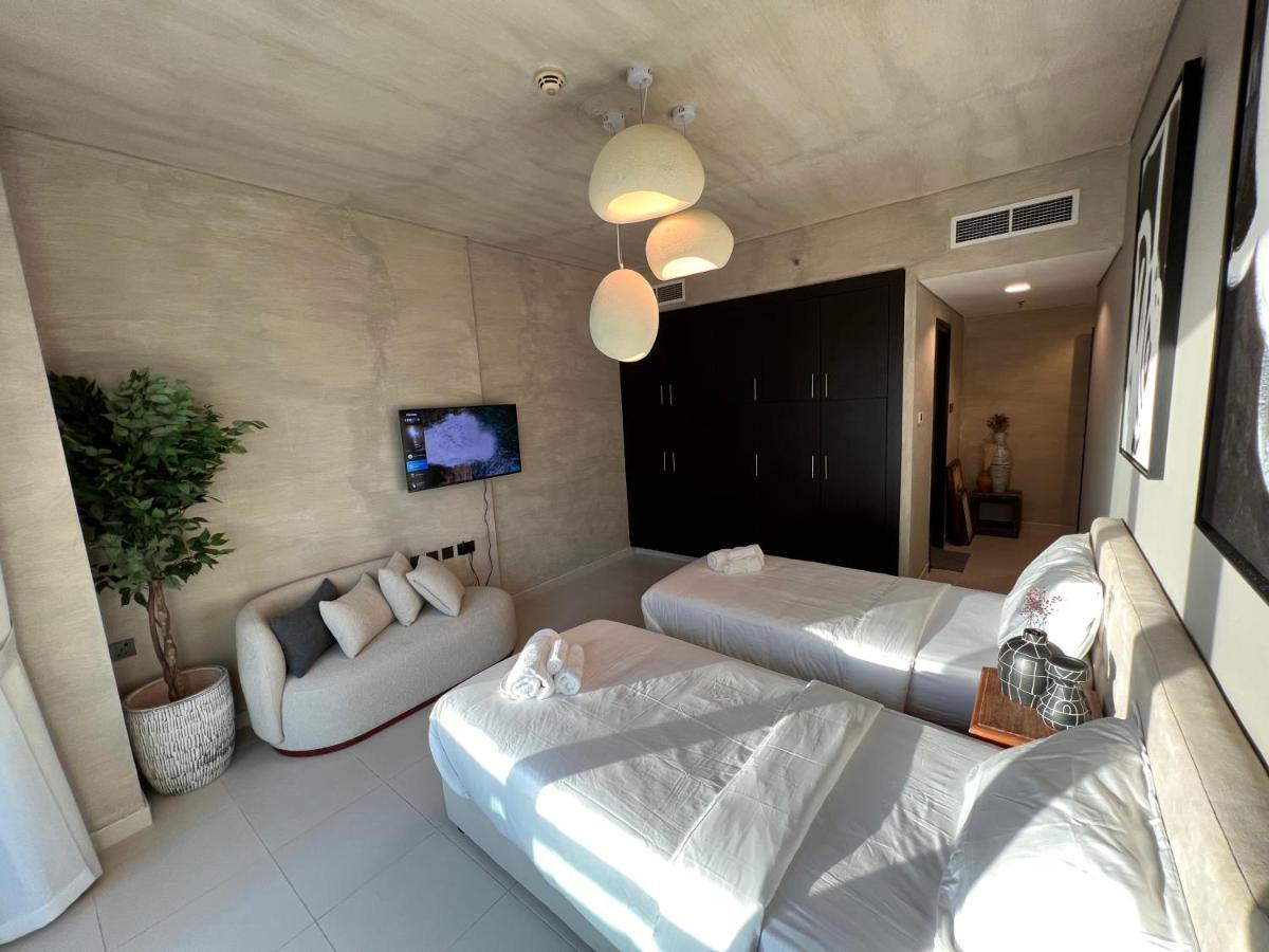 Lovely Eye & Sea View, 3 Mints To * Dubai