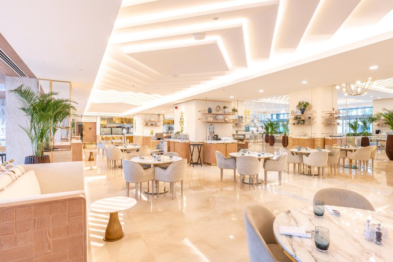 Apartahotel Ultra Luxury Palm Tower With Shared Facilities Dubái