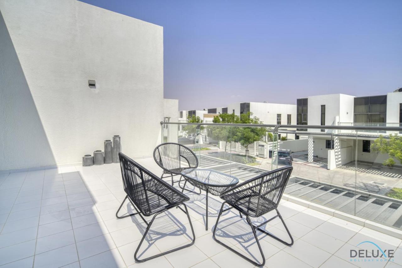 Flawless 3br Townhouse With Assistant's At Damac Hills 2 By Deluxe Homes