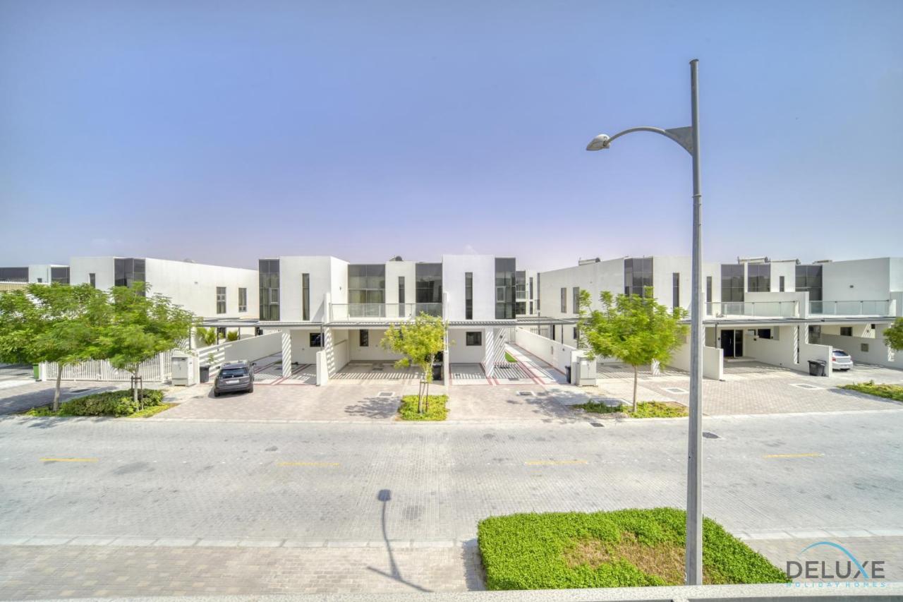Flawless 3br Townhouse With Assistant's At Damac Hills 2 By Deluxe Homes *