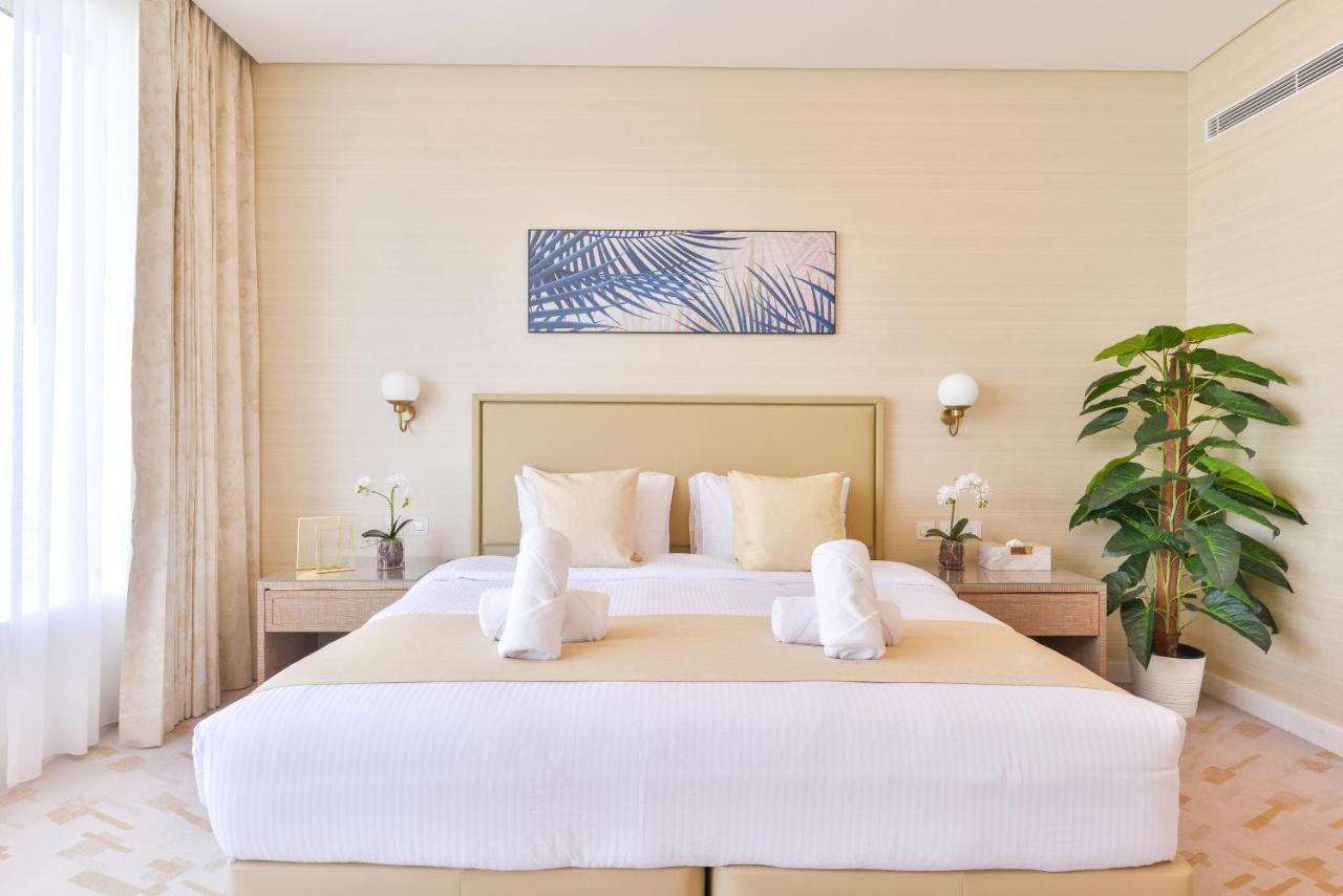 Ultra Luxury Palm Tower With Shared Facilities Apartahotel Dubái