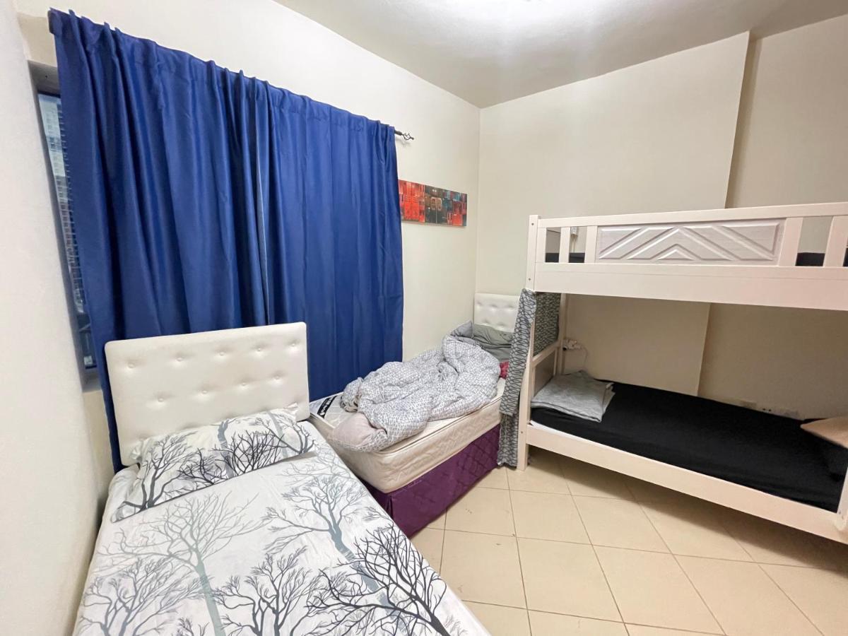 Hostal Marina Dubái