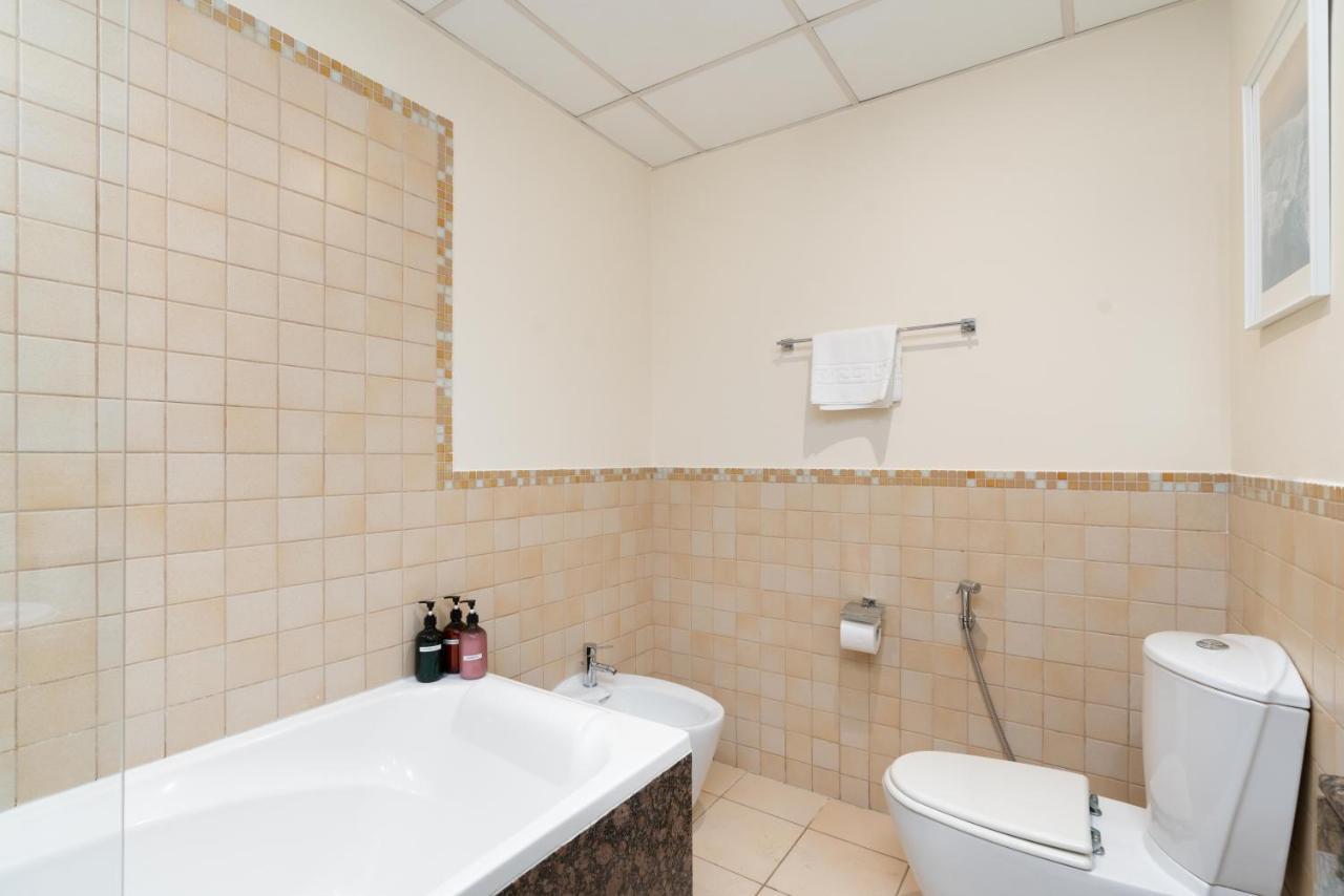 Apartamento Ultimate / 7 Beds / Sea, Jbr And Ain Views / 3 Min Walk To Jbr / Large Families Or Groups / Perfect Vacation Destination