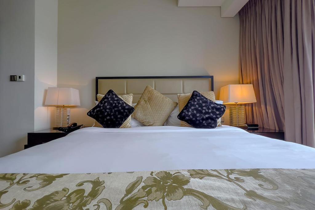 Address Marina - Luton Appartement Dubaï