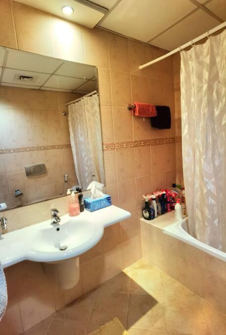 Apartament Marina View, 3 Min Walk To Metro And Beach Plus Free One Hour Boat Trip