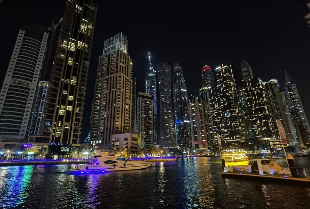 Marina View, 3 Min Walk To Metro And Beach Plus Free One Hour Boat Trip Apartament *
