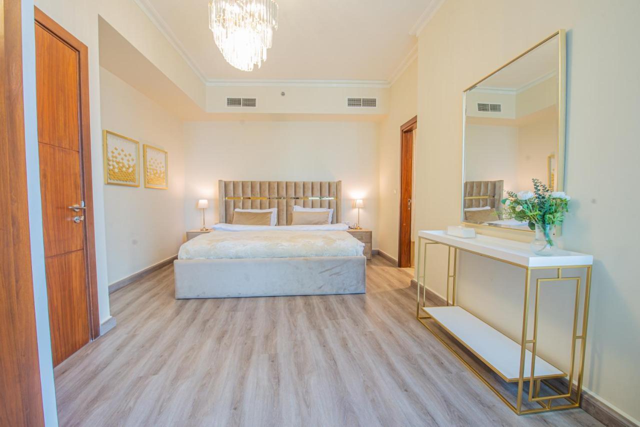 Appartement First Class 2br With Full Skyline & Sea View Dubai