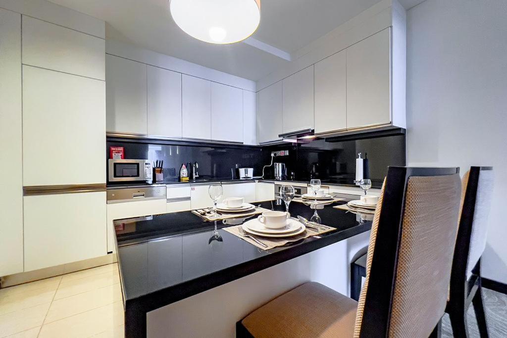 Address Marina - Luton * Dubaï