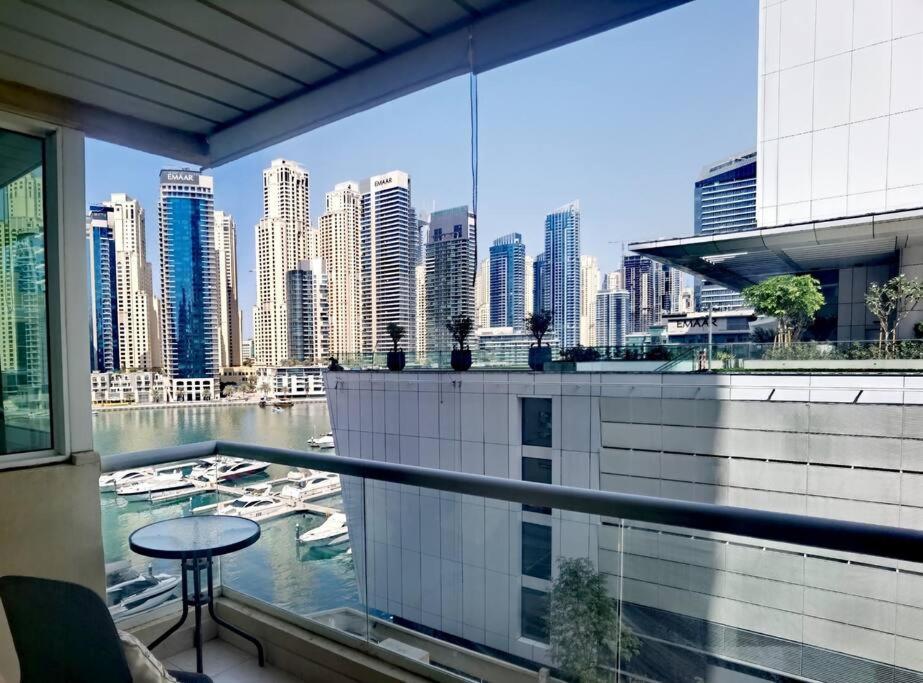 Marina View, 3 Min Walk To Metro And Beach Plus Free One Hour Boat Trip Apartament