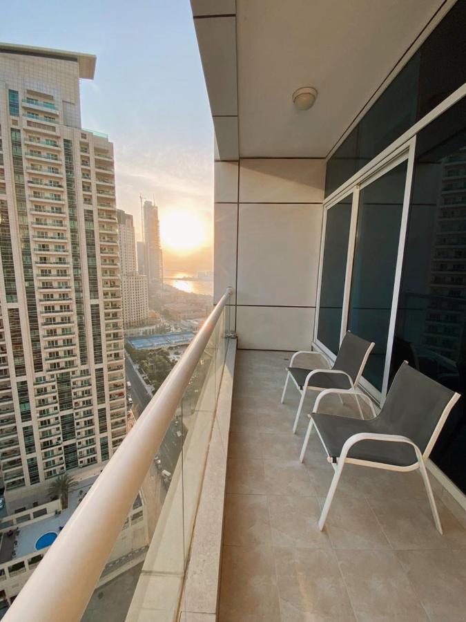 Stylish 2 Bdr In Marina & Beach Access Available *