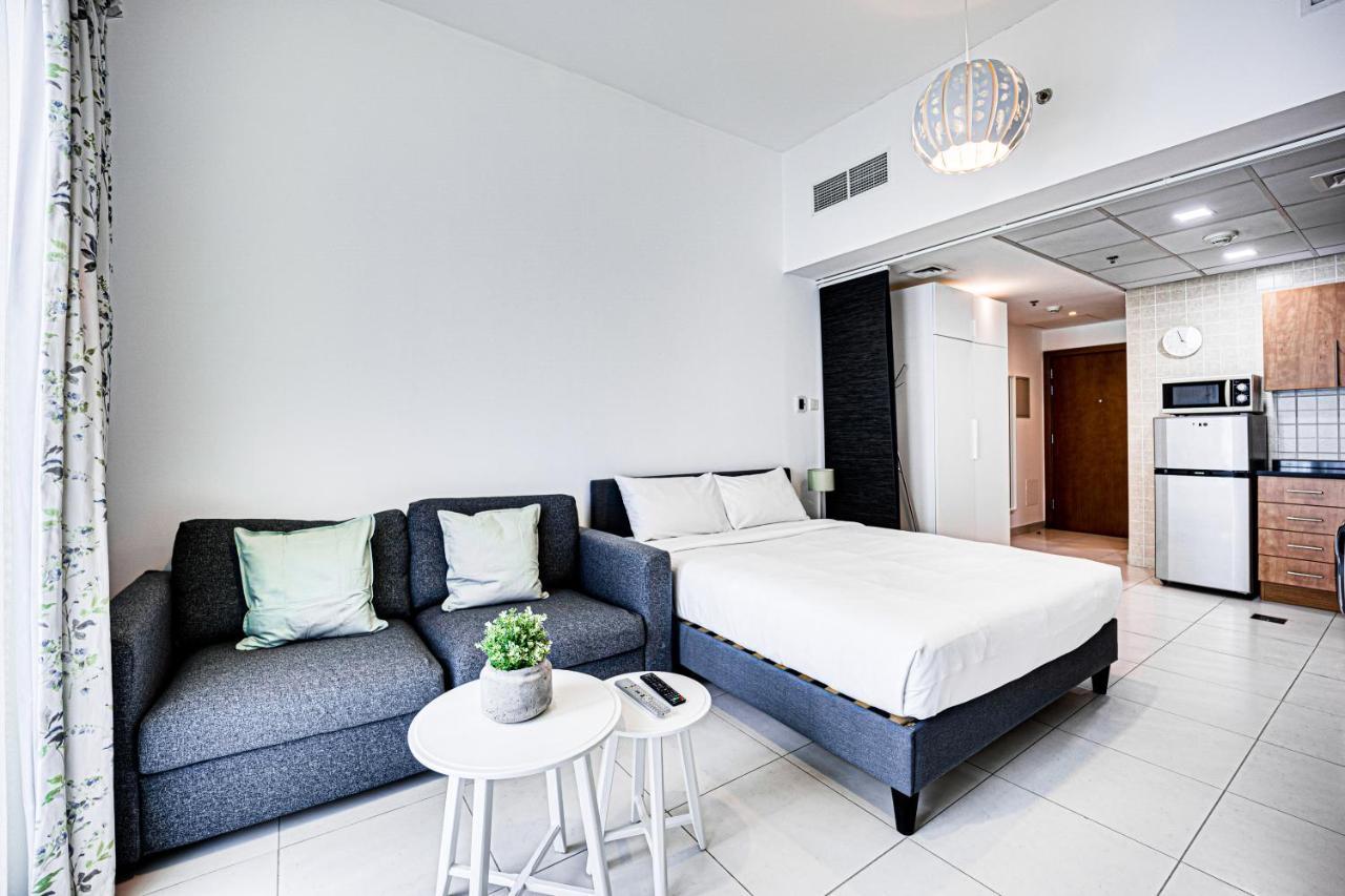 Canal View In Marina Apartment *