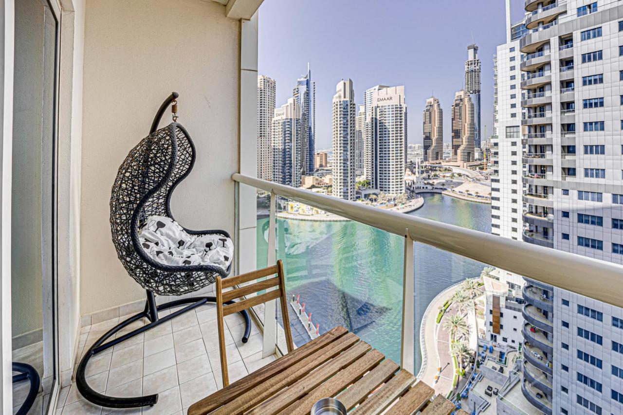 Apartment Canal View In Marina Dubai