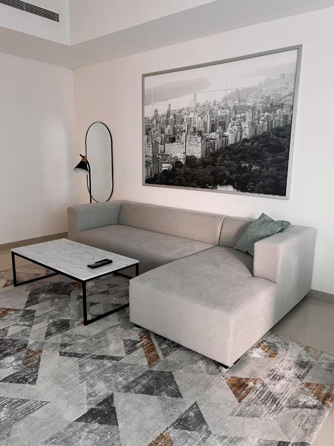 Stylish 2 Bdr In Marina & Beach Access Available * Dubai