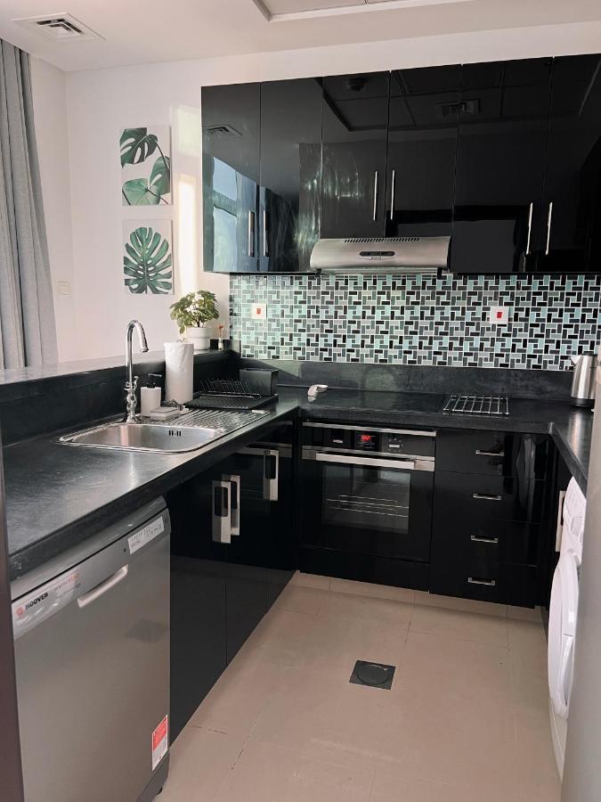 Stylish 2 Bdr In Marina & Beach Access Available Appartement Dubai
