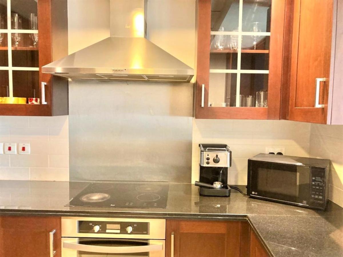 Stunning Downtown With Balcony Apartament Dubai