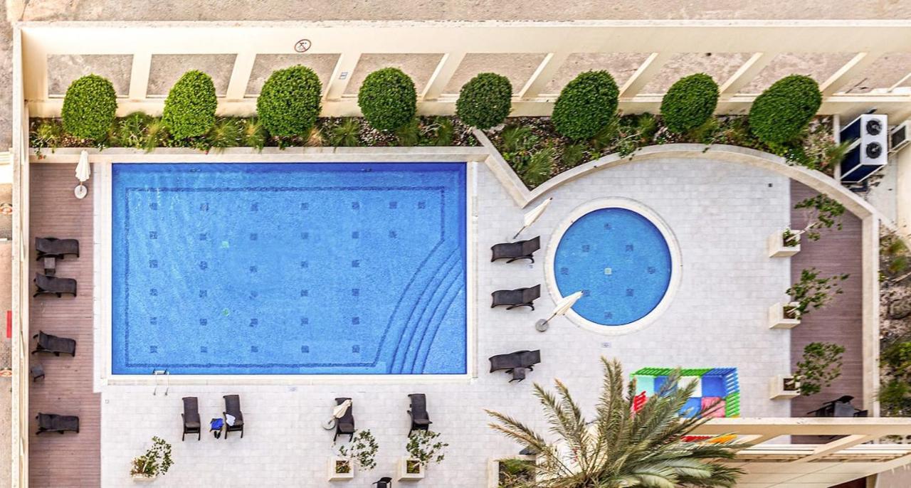 Lovely Eye & Sea View, 3 Mints To Dubai