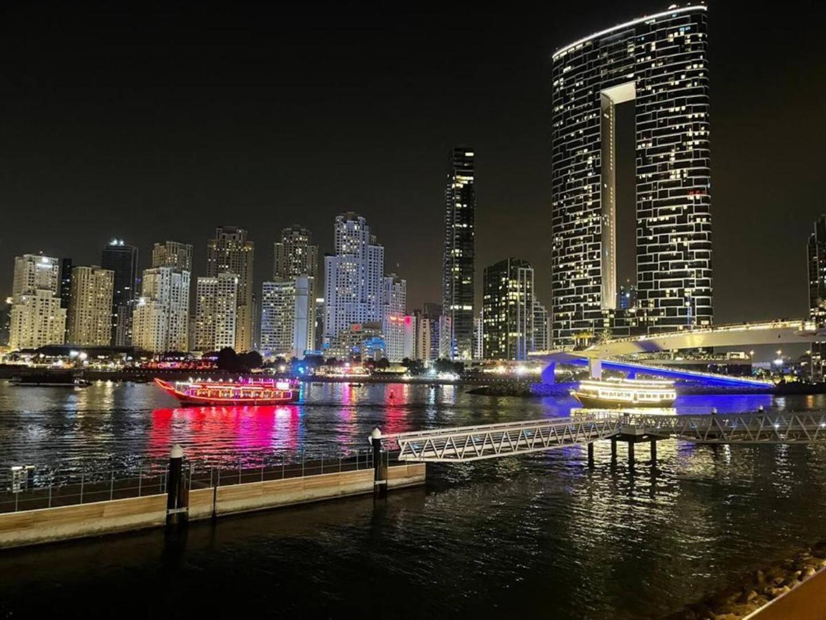 Appartement Lovely Eye & Sea View, 3 Mints To Dubai