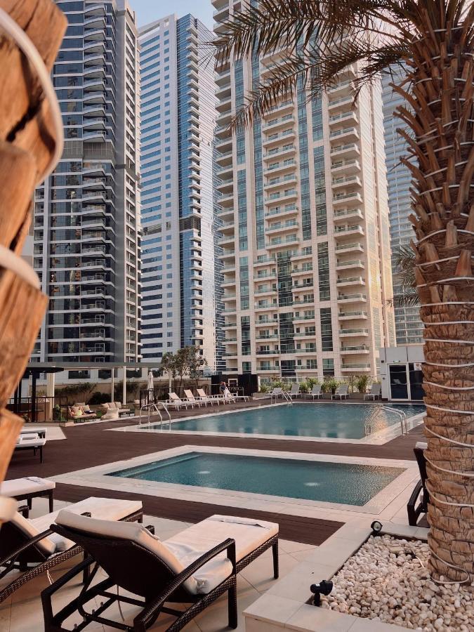 Stylish 2 Bdr In Marina & Beach Access Available
