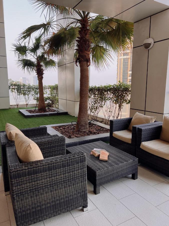 Stylish 2 Bdr In Marina & Beach Access Available *