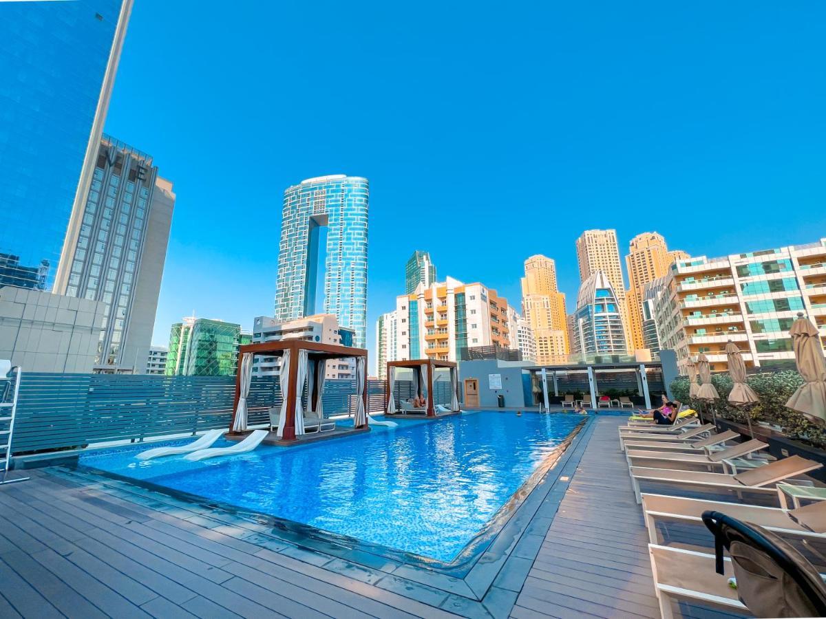 Apartment Fam Living - Marina Marvel - With Breathtaking Views In One Tower Dubai