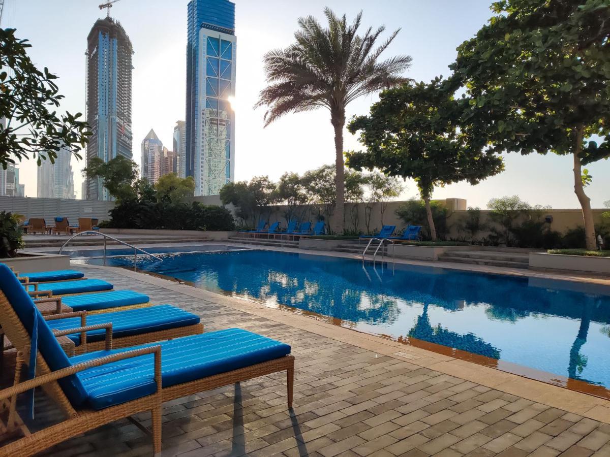Maison Privee - Apt With Danish Twist & Burj Khalifa Views Apartamento Dubai