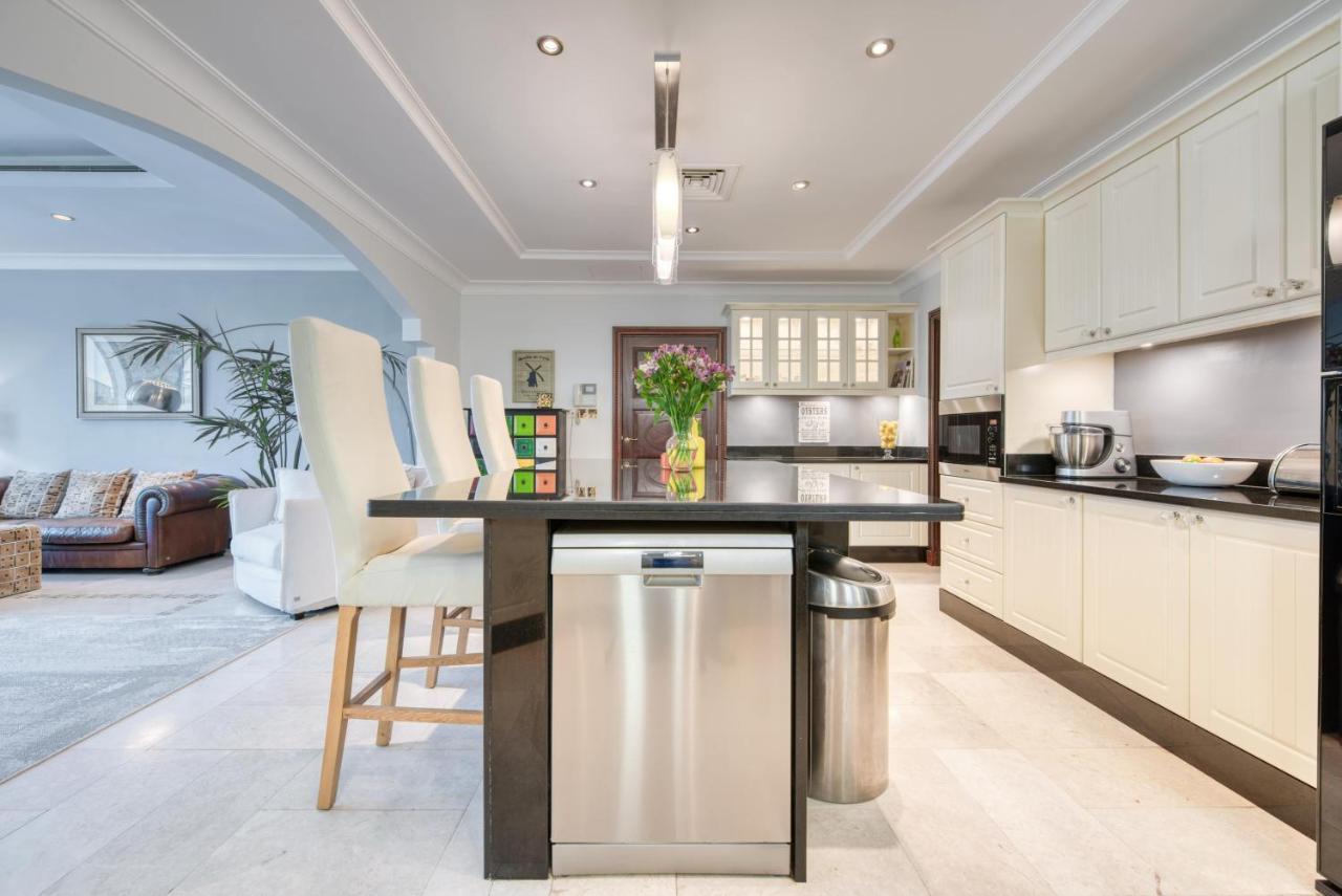 Maison Privee - Glamourous Beachfront On The Palm With Pool Pousada *