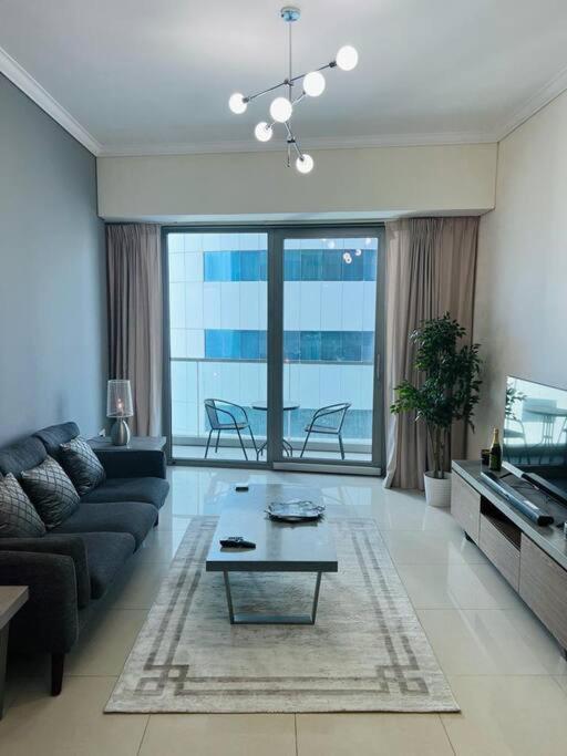 Ocean Heights - Spacious 1 Bedroom With Sea View & Free Parking