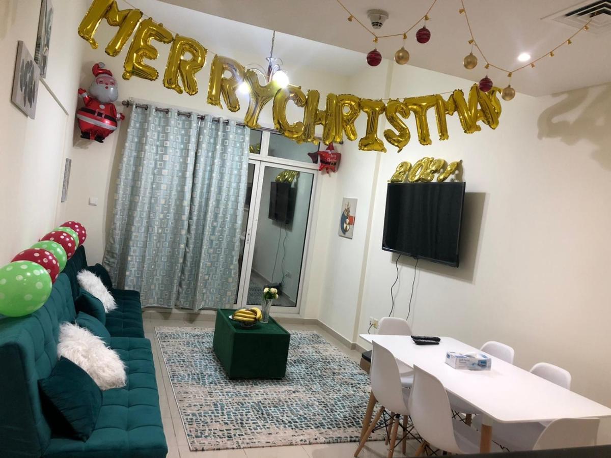 Private With Swimming Pool, Sauna, Jacuzzi & Steaming Casa de hóspedes Dubai