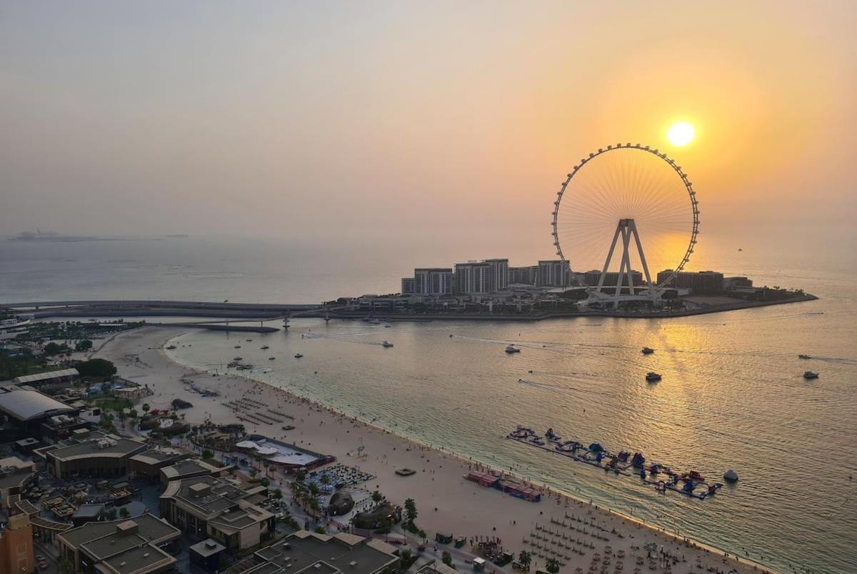 Appartement Lovely Eye & Sea View, 3 Mints To Dubai