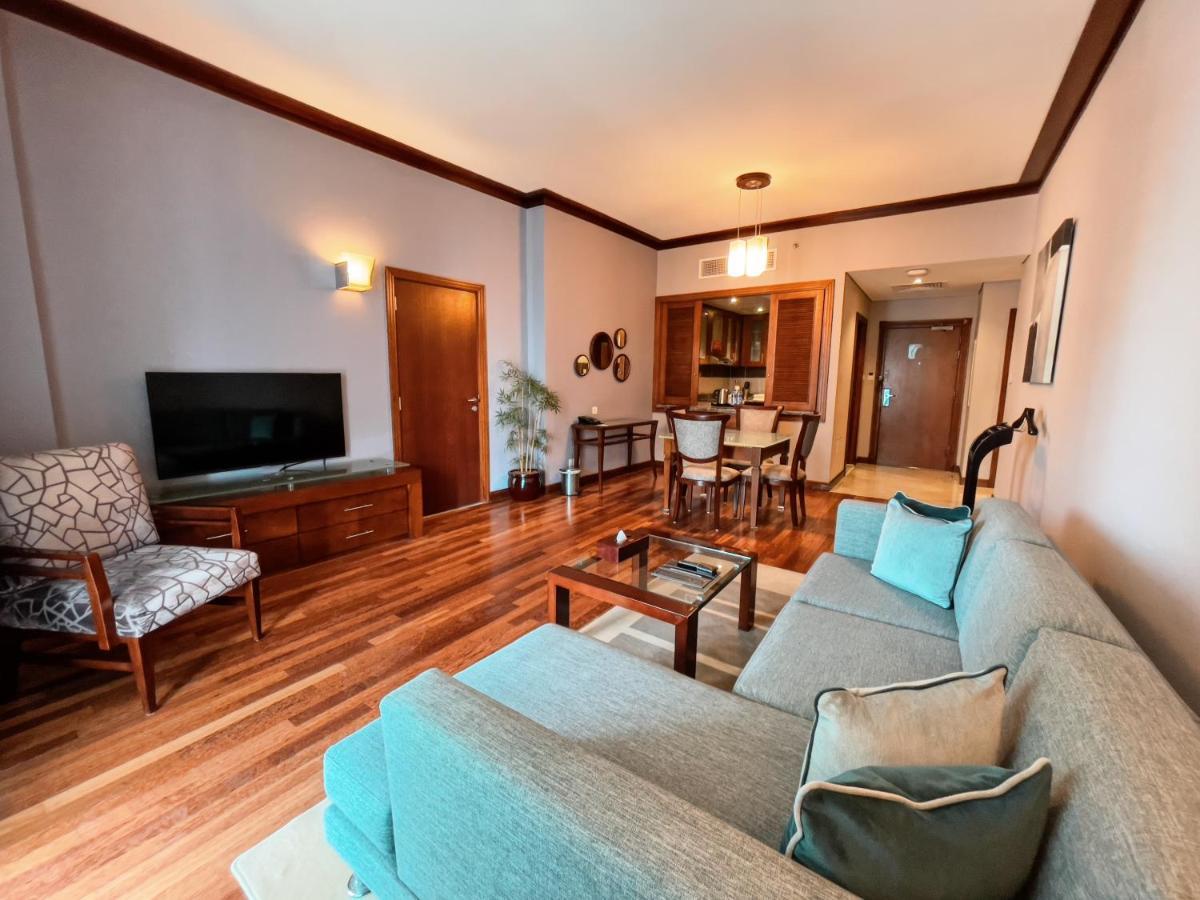 Flora Creek Deluxe 4* Dubái