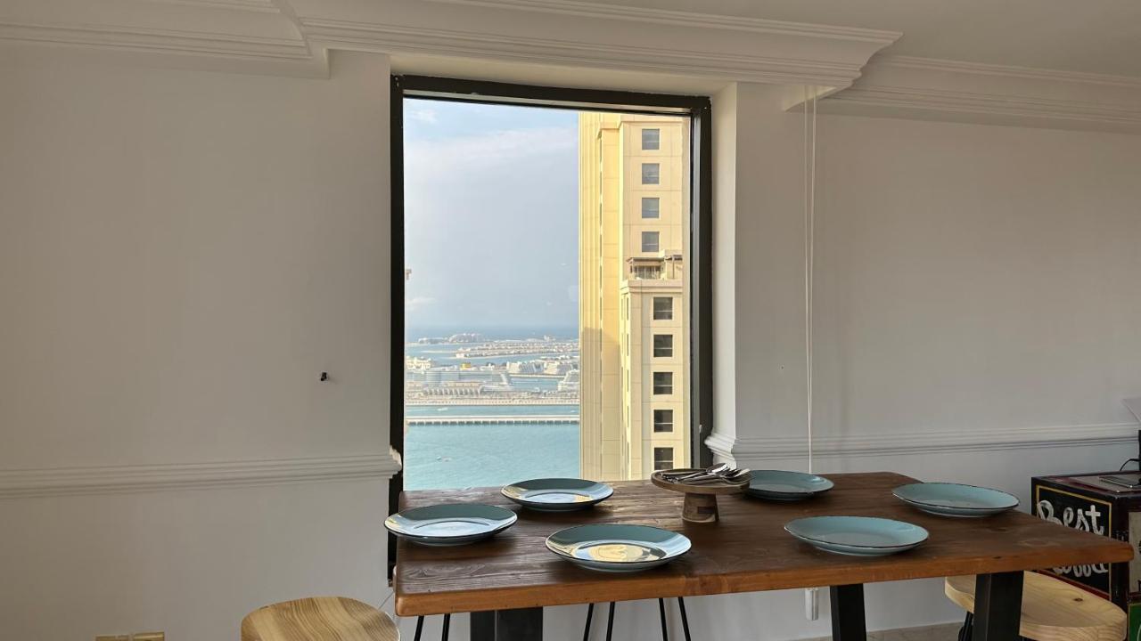 Neyar Beach Vibes - The Penthouse Ostello