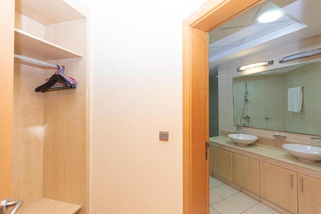 Apartment Spacious 3 Bed - Palm Jumeirah Dubai