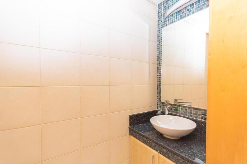 Spacious 3 Bed - Palm Jumeirah Apartment