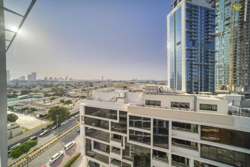 Beautiful 2 Bedroom In J8 Dubaï