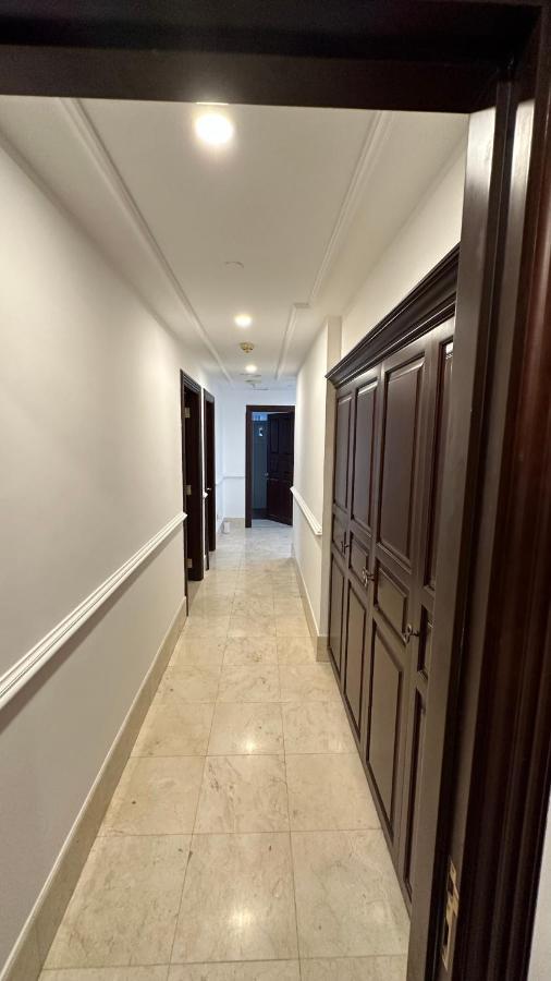 Neyar Beach Vibes - The Penthouse Ostello