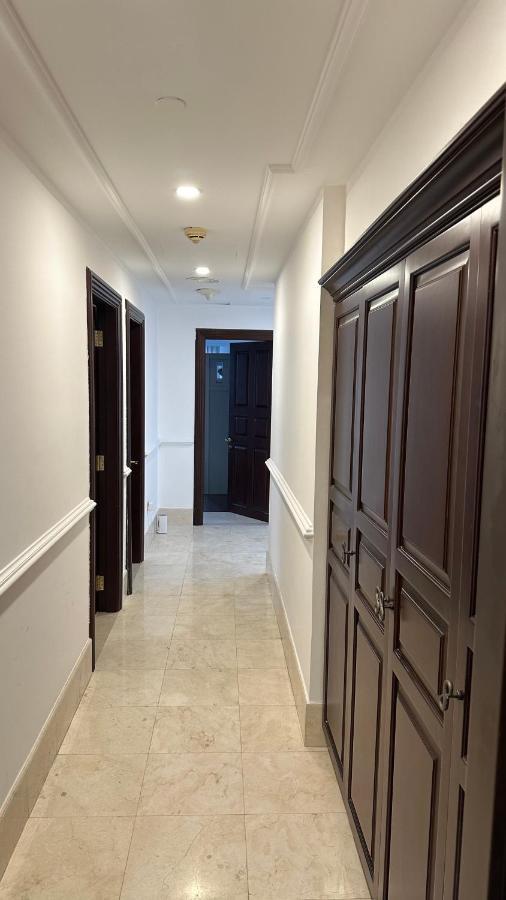 Neyar Beach Vibes - The Penthouse Ostello *
